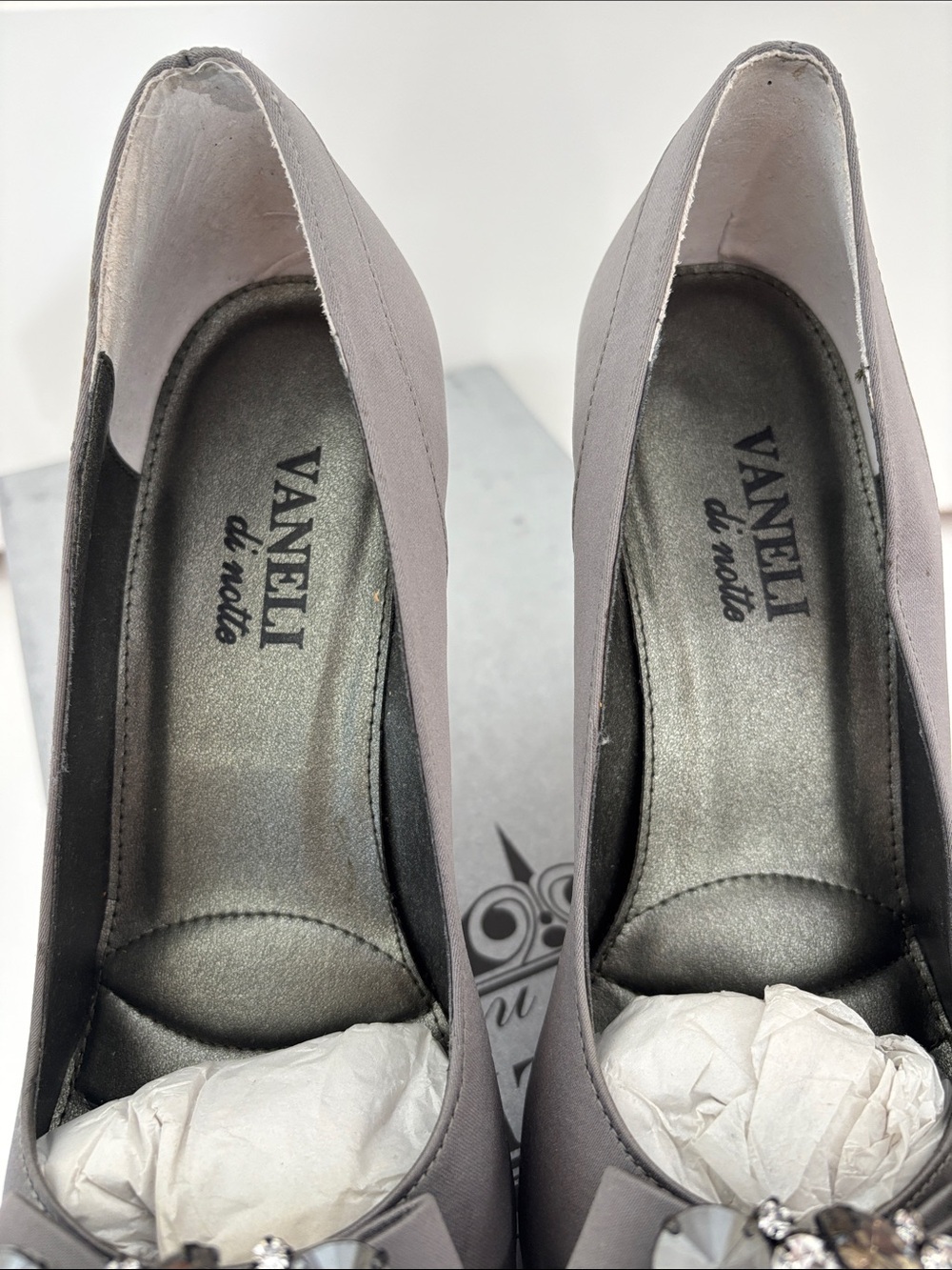 Vaneli Di Notte Pewter Satin Pumps Heels Rhinestone Evening Formal Women Size 7 - Picture 9 of 12